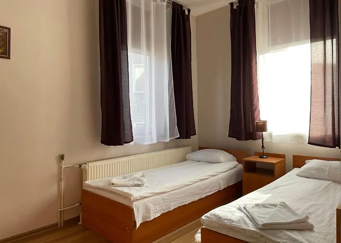 Luna Nocleg ze śniadaniem